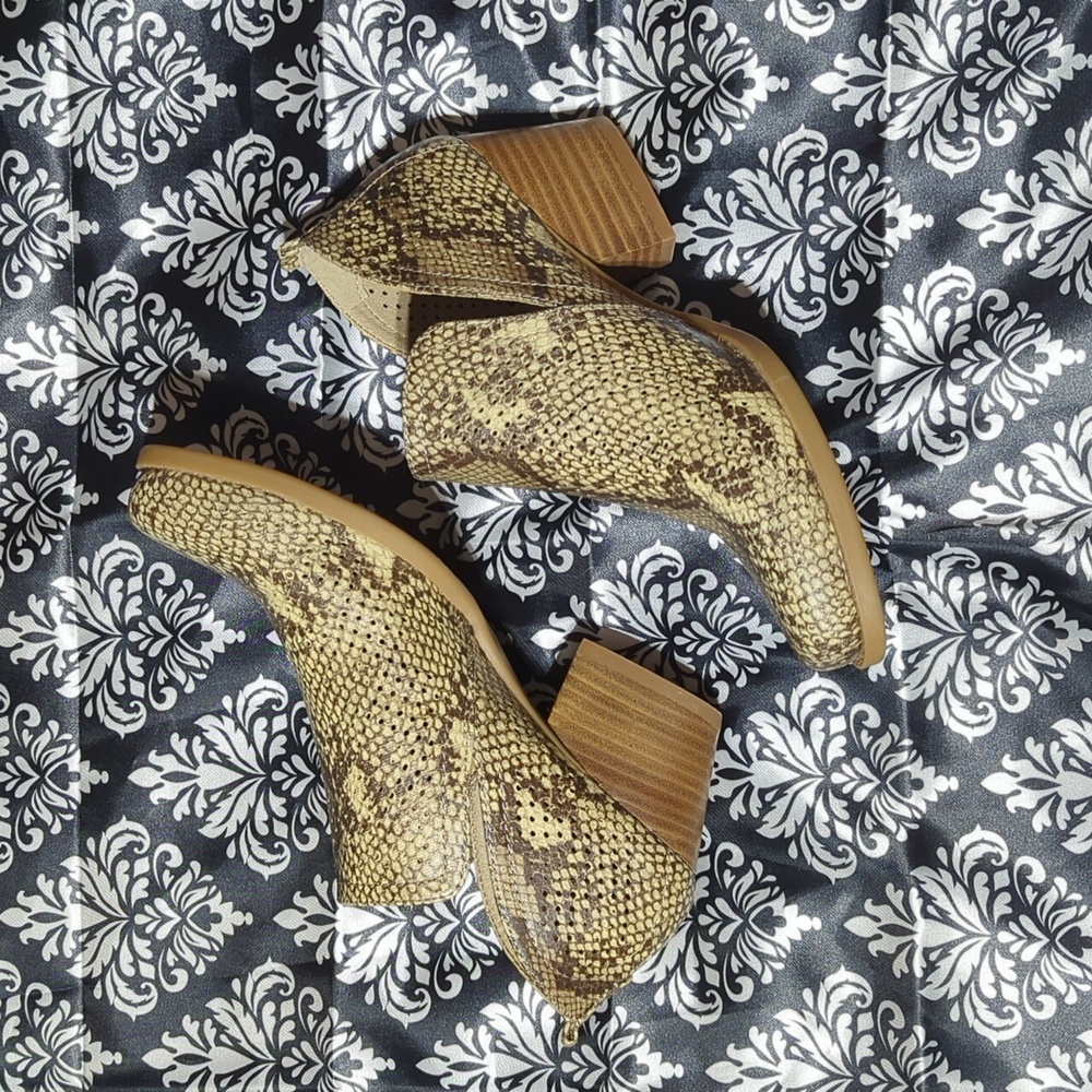 Baretraps Ankle Boots Size 7